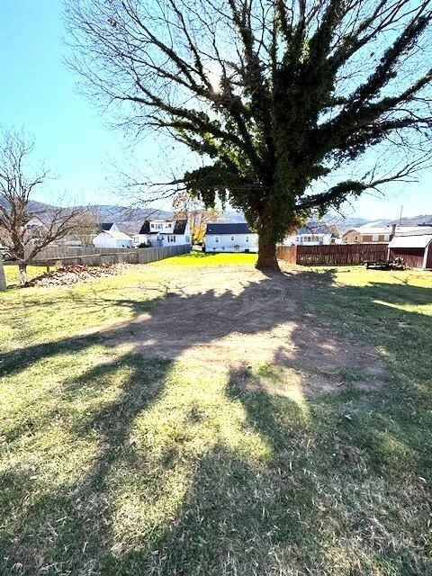 221 Parrish ST - Photo 19