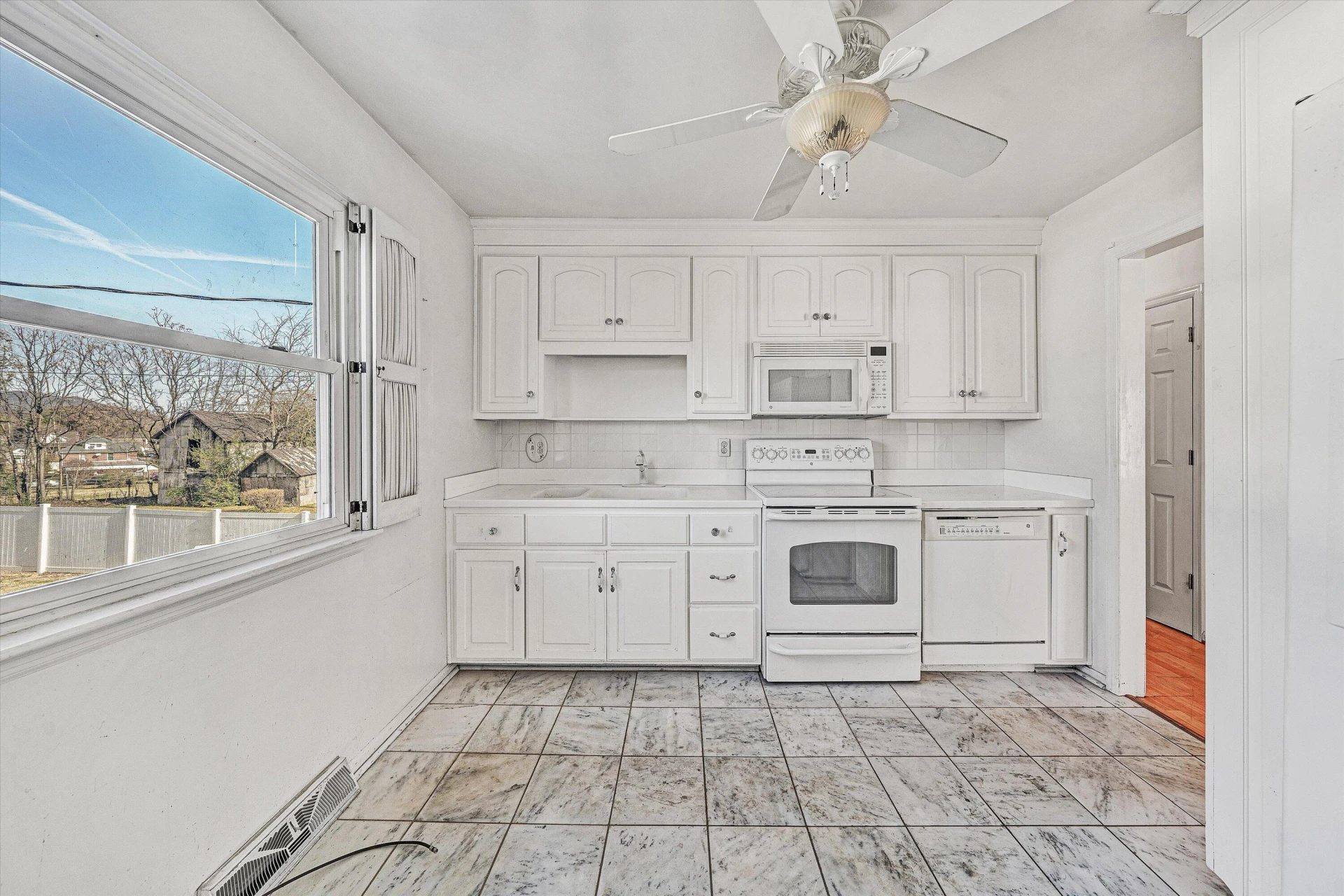 1801 Franwill AVE - Photo 15