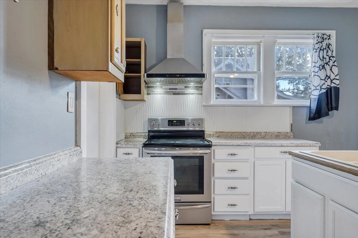 3309 Birchwood AVE - Photo 14