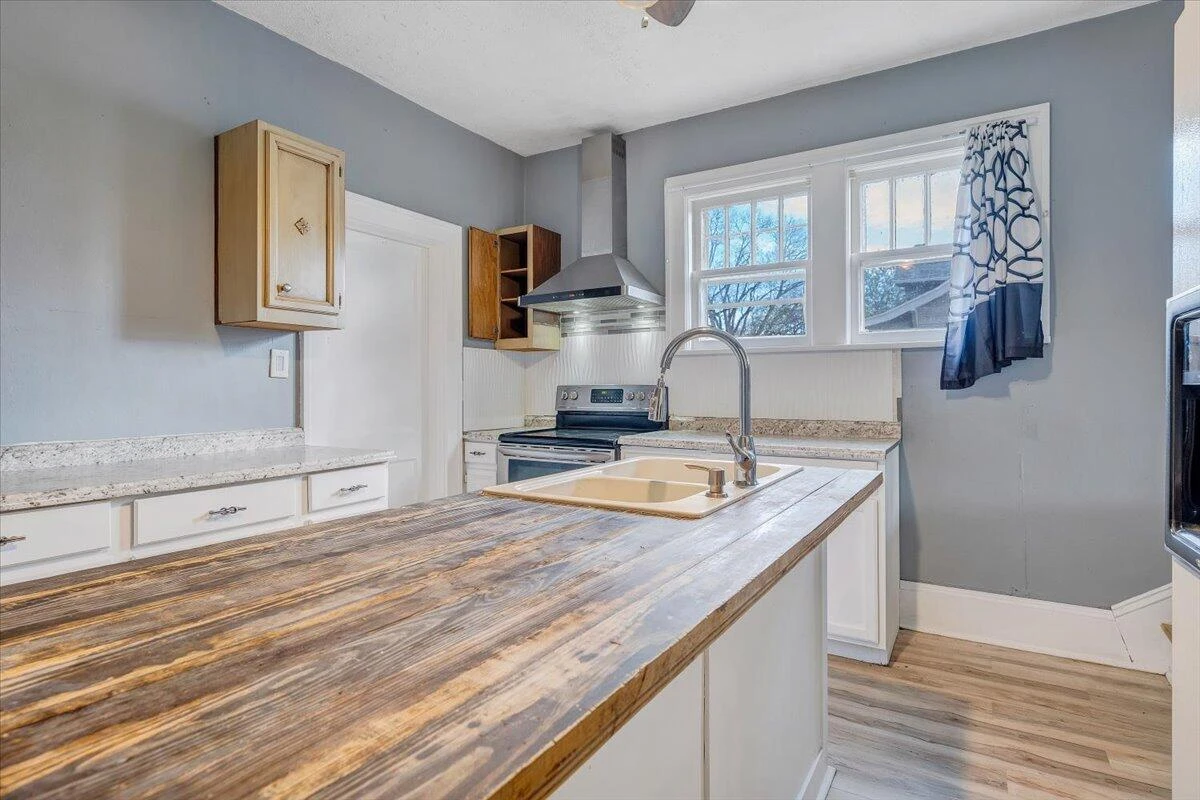 3309 Birchwood AVE - Photo 15