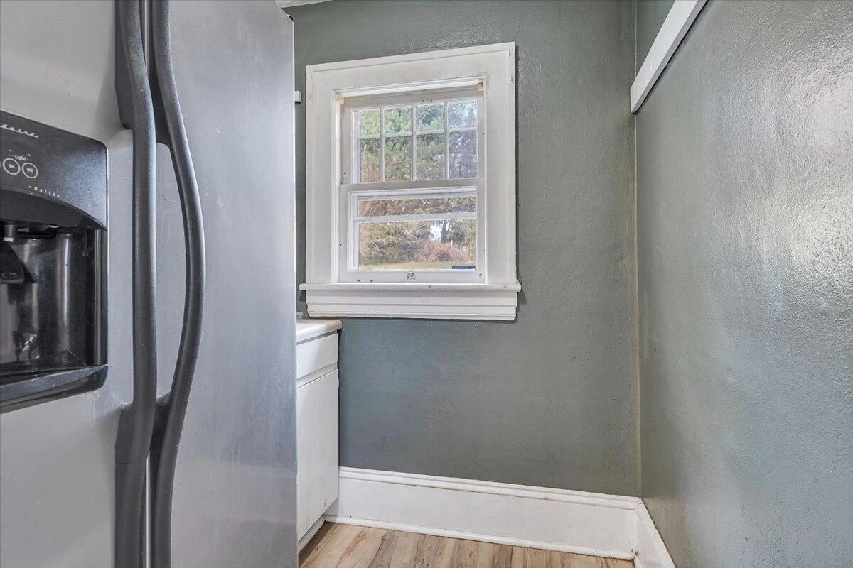 3309 Birchwood AVE - Photo 18