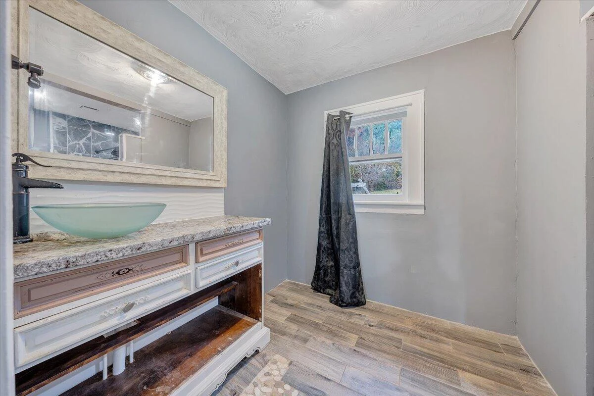 3309 Birchwood AVE - Photo 20