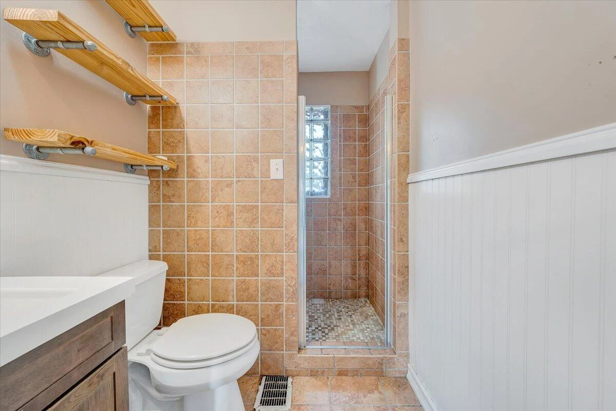 3309 Birchwood AVE - Photo 27