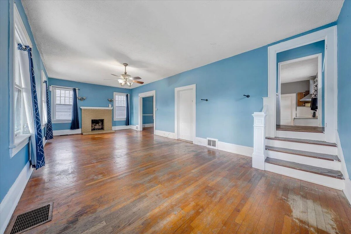 3309 Birchwood AVE - Photo 3