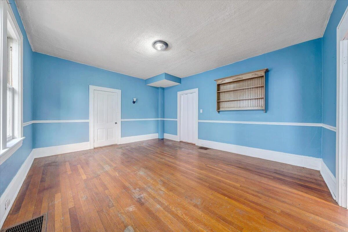 3309 Birchwood AVE - Photo 8