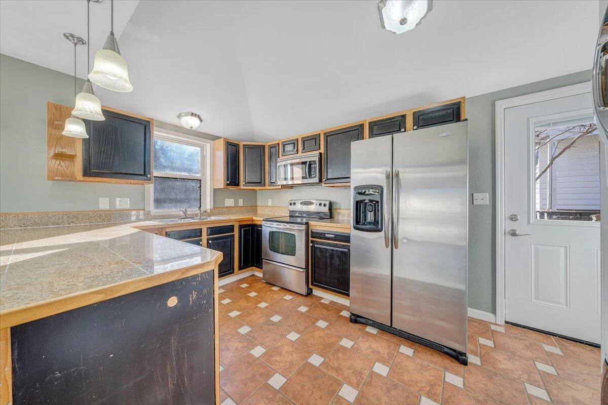 702 Conway ST - Photo 10