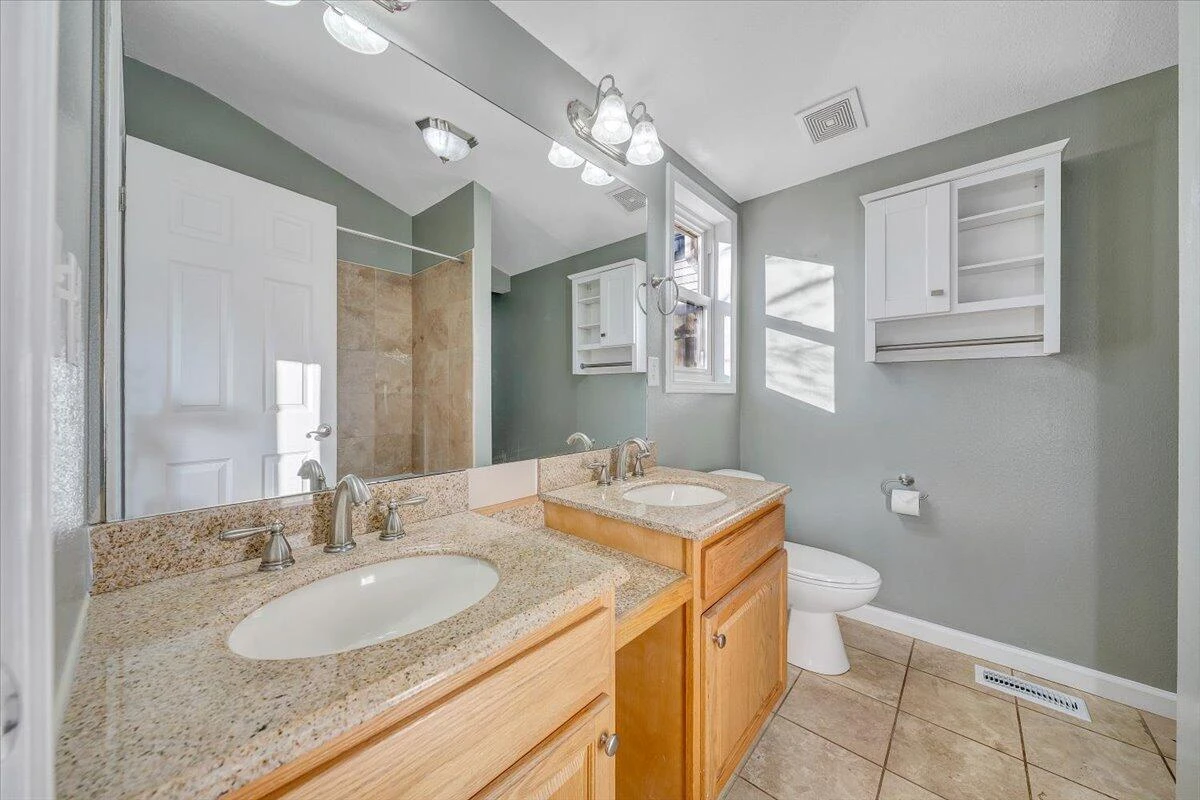 702 Conway ST - Photo 18
