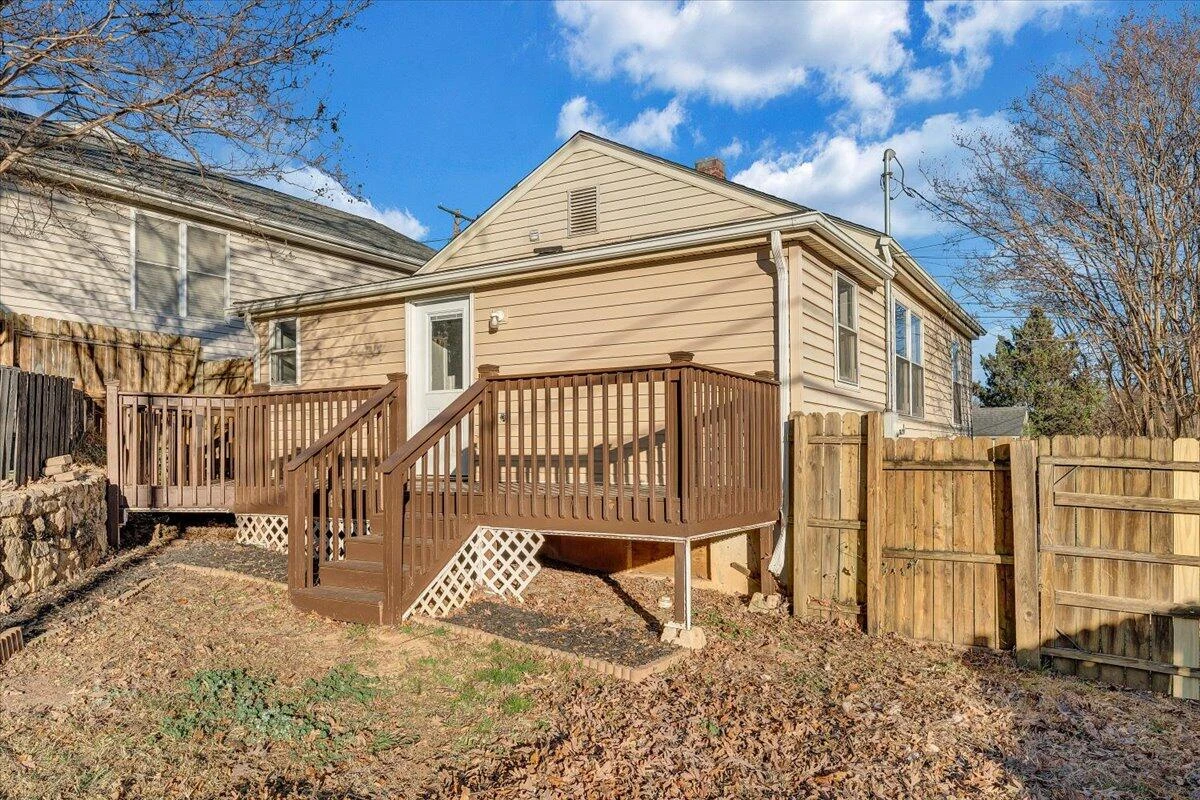 702 Conway ST - Photo 25