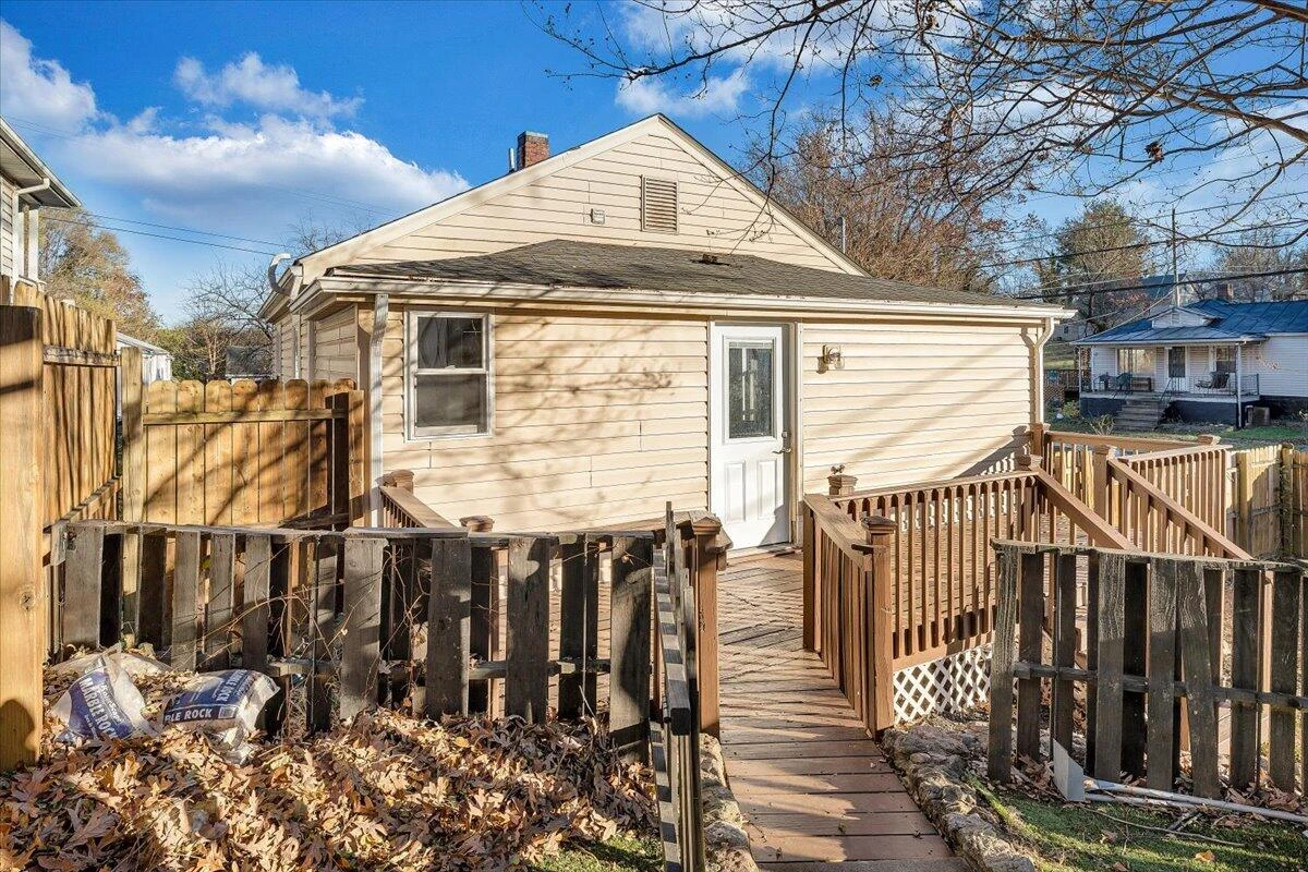 702 Conway ST - Photo 29