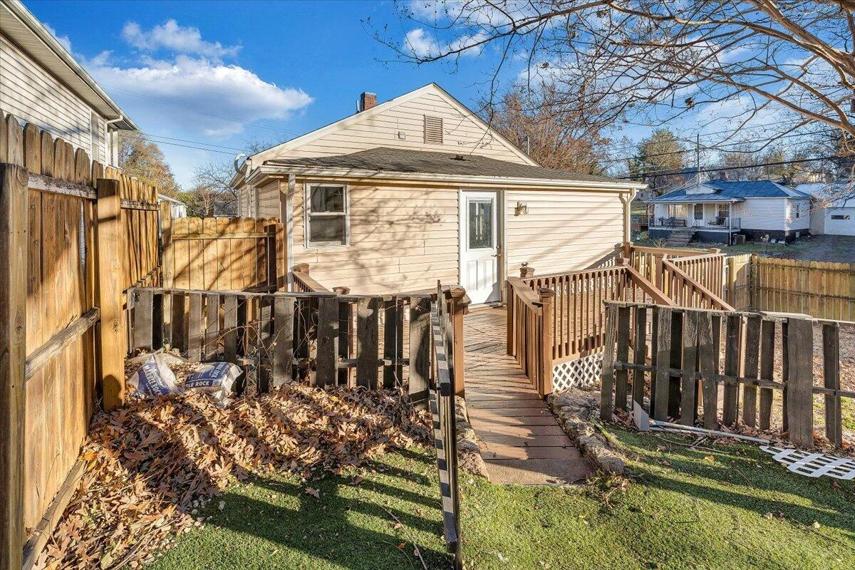 702 Conway ST - Photo 30