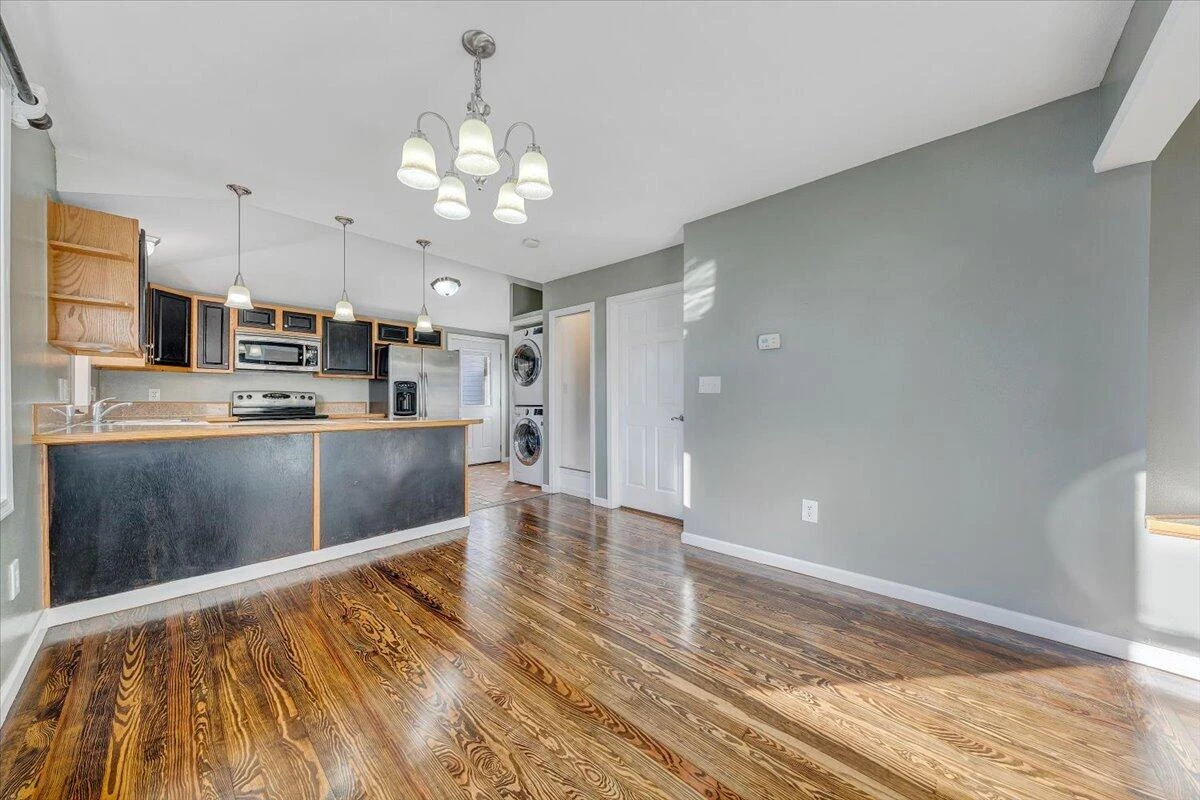 702 Conway ST - Photo 7