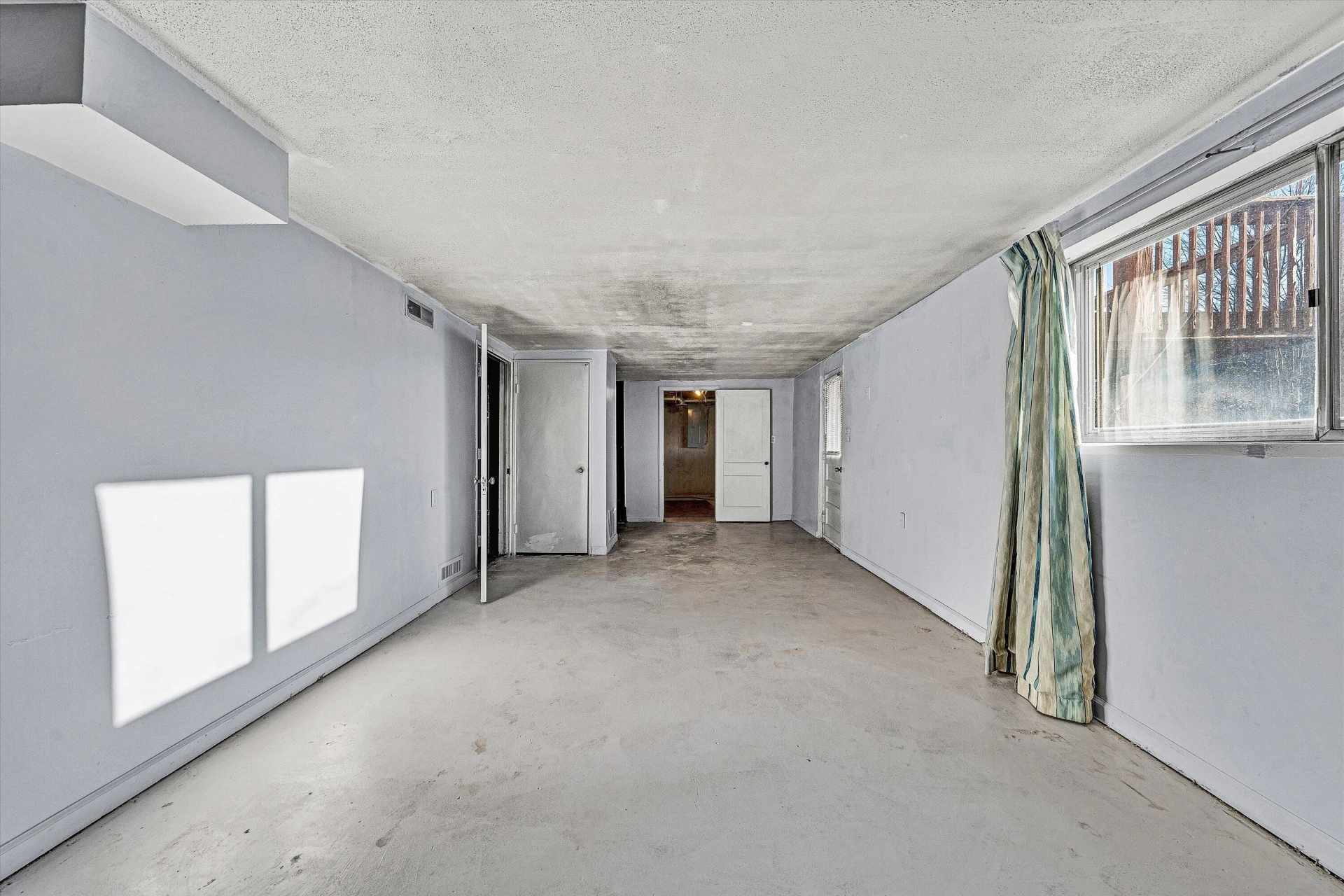 1433 Morehead AVE - Photo 20