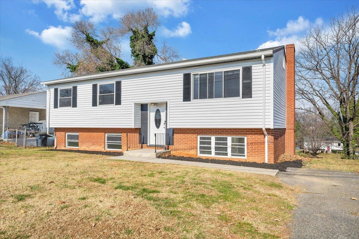 3853 Red Fox DR - Photo 2