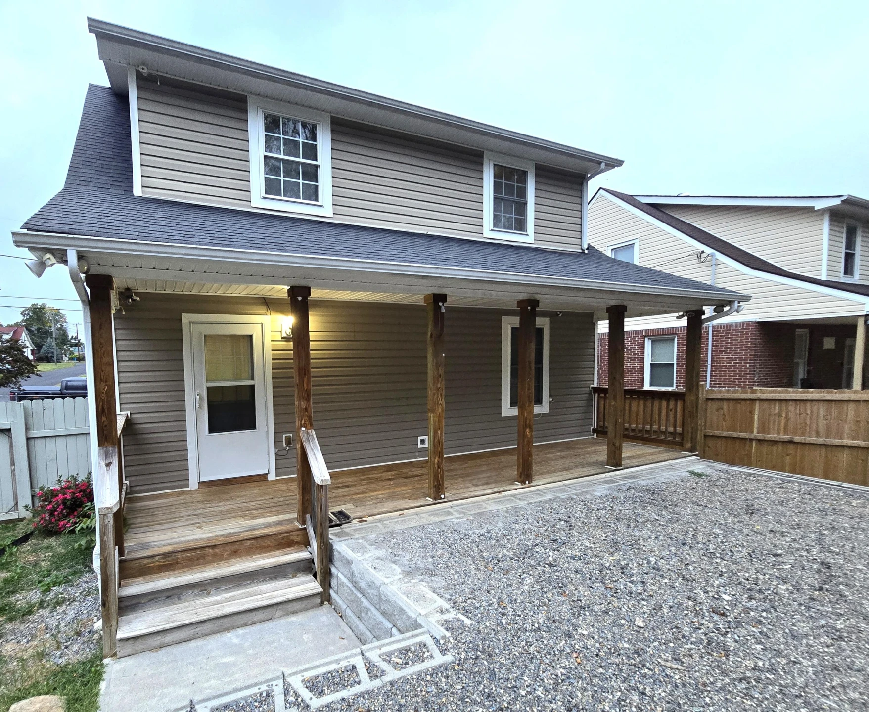 1632 Carroll AVE - Photo 2