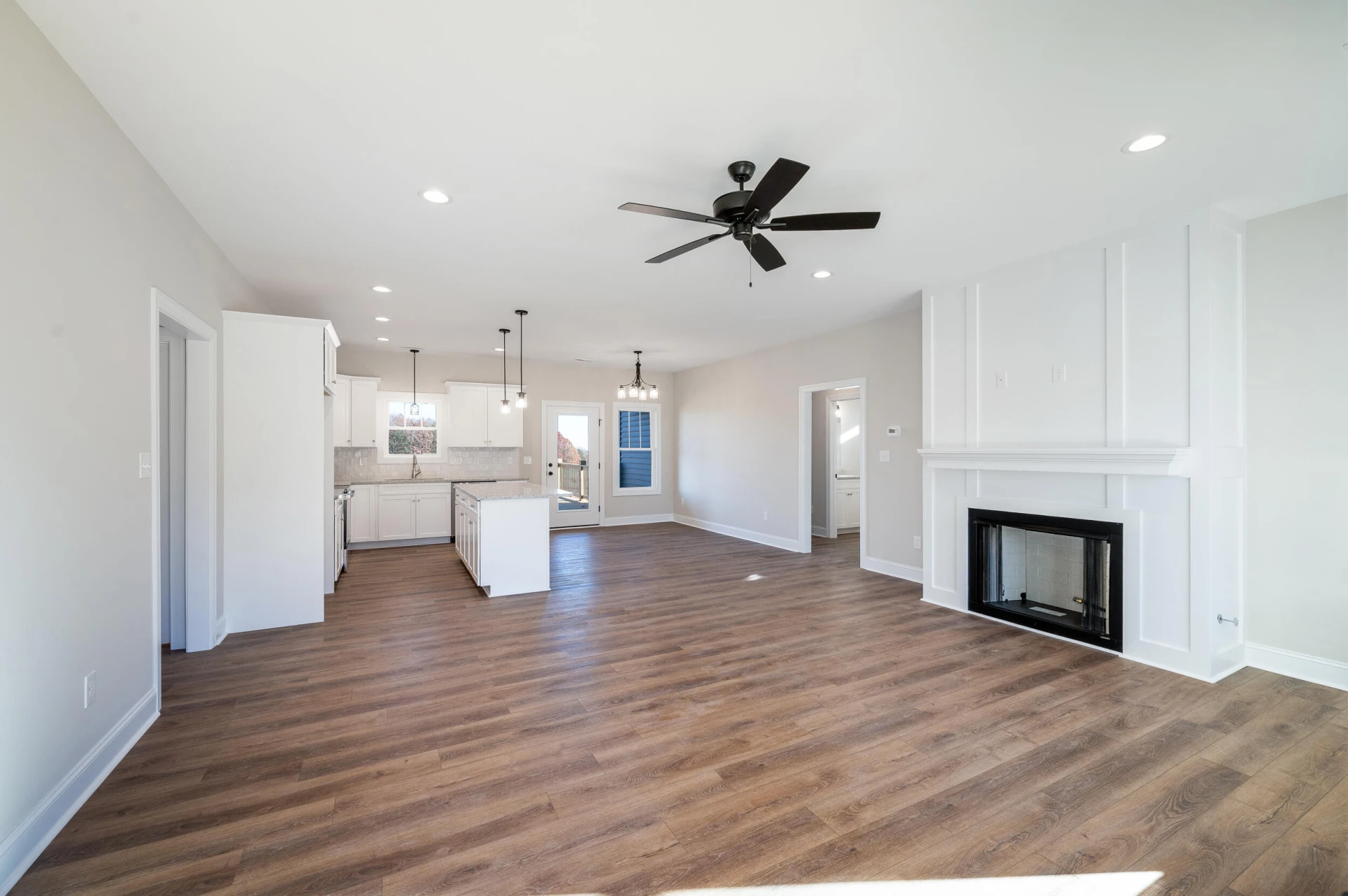 10494 Leesville RD - Photo 3