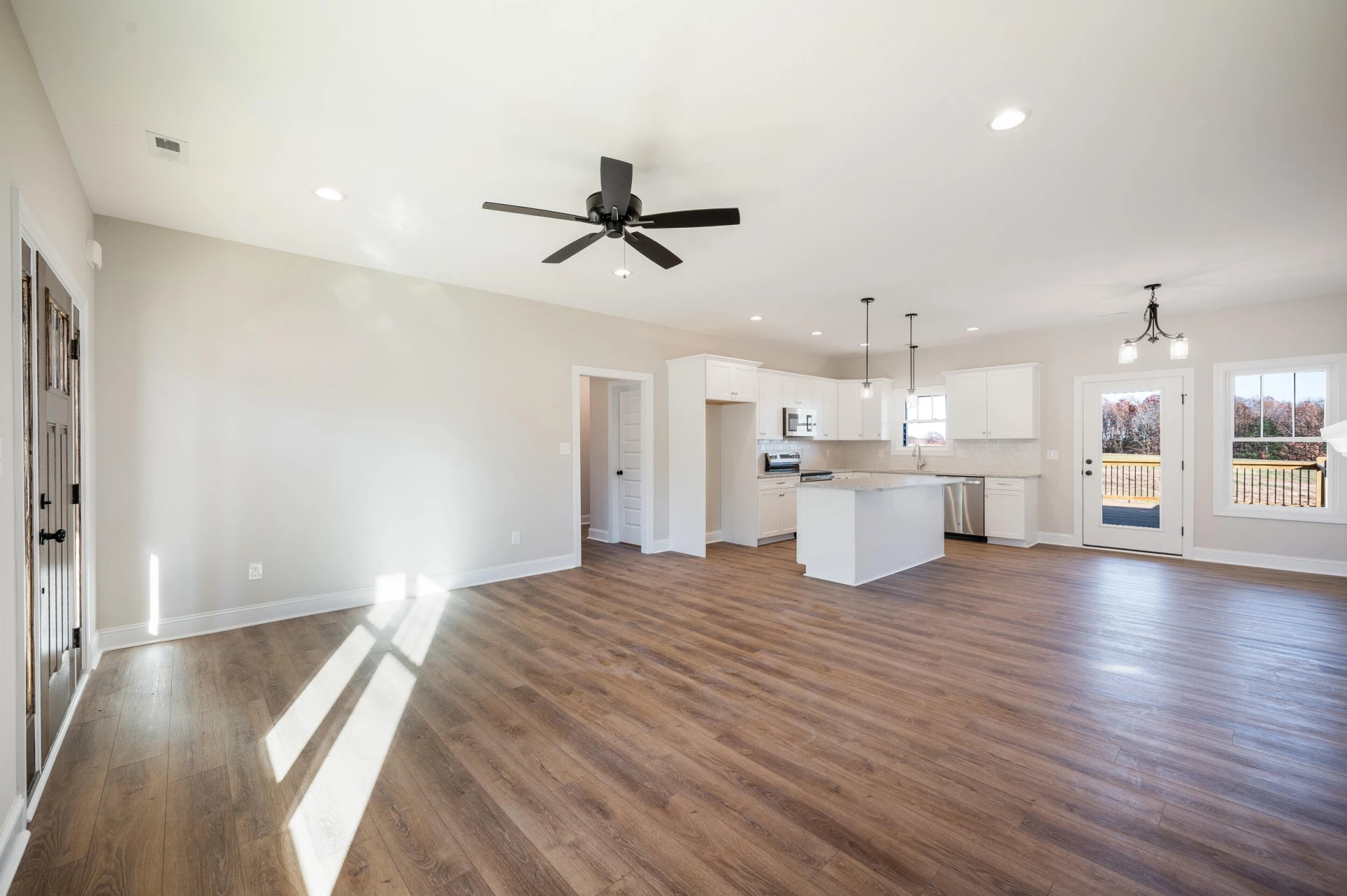 10494 Leesville RD - Photo 7