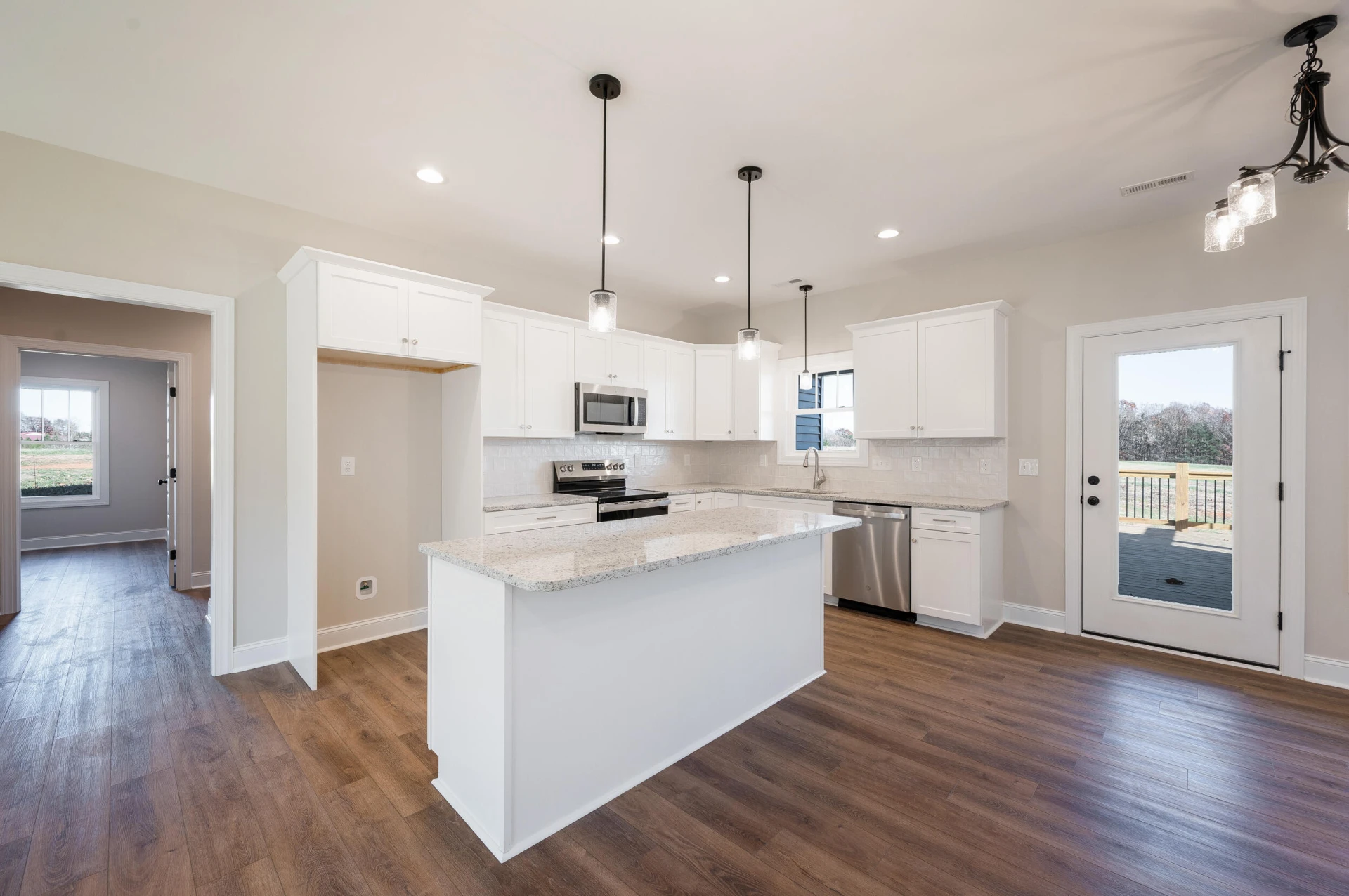 10494 Leesville RD - Photo 8