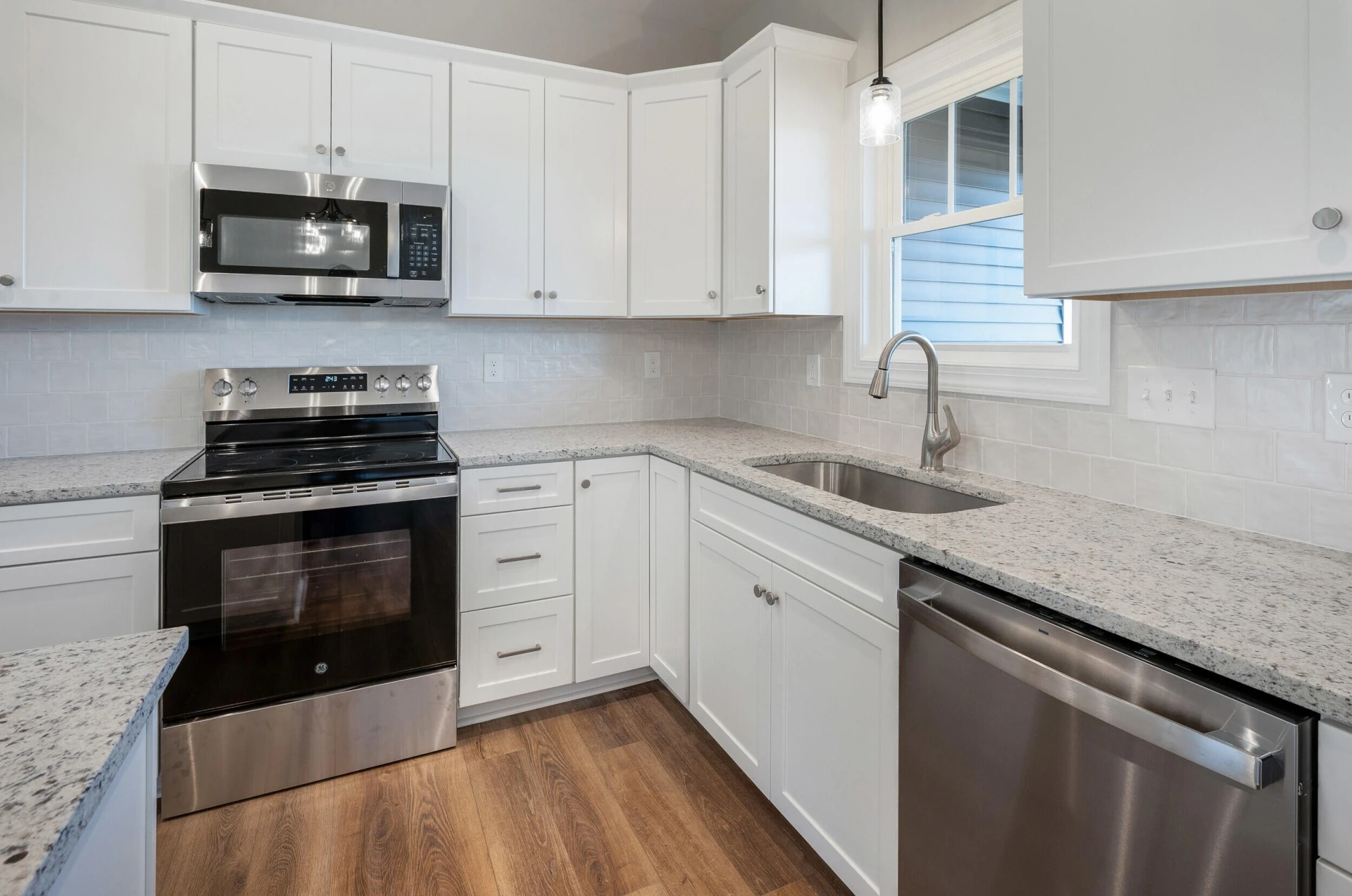 10494 Leesville RD - Photo 9