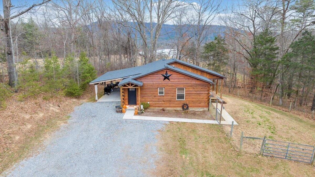 8013 Springwood RD - Photo 2