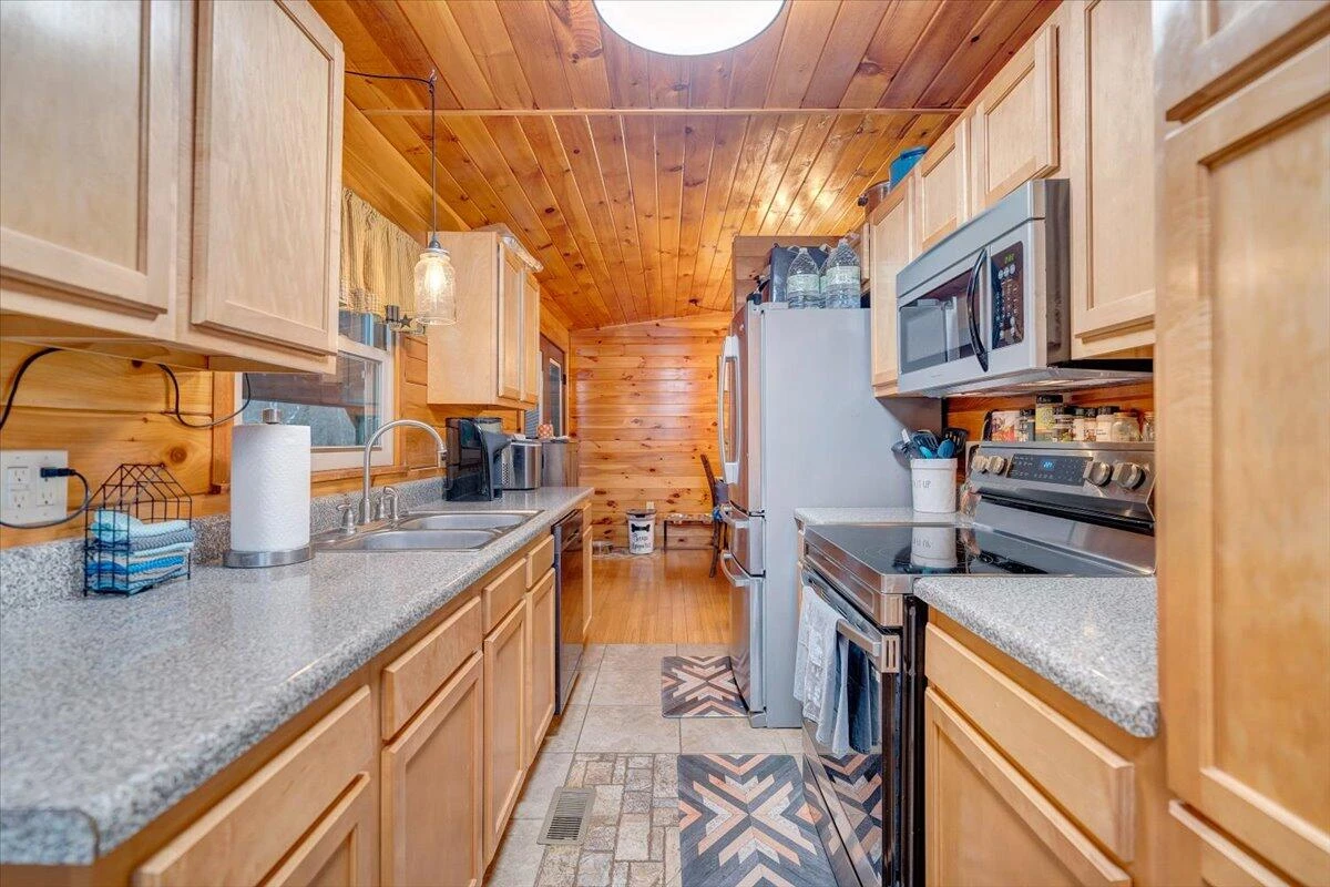 8013 Springwood RD - Photo 23