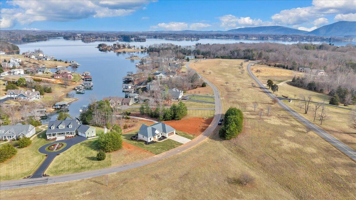 639 Compass Cove CIR - Photo 100