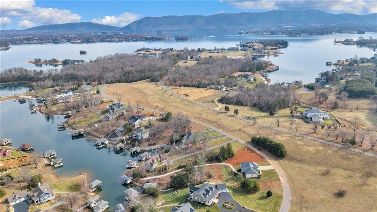 639 Compass Cove CIR - Photo 102
