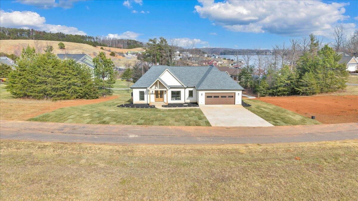 639 Compass Cove CIR - Photo 104