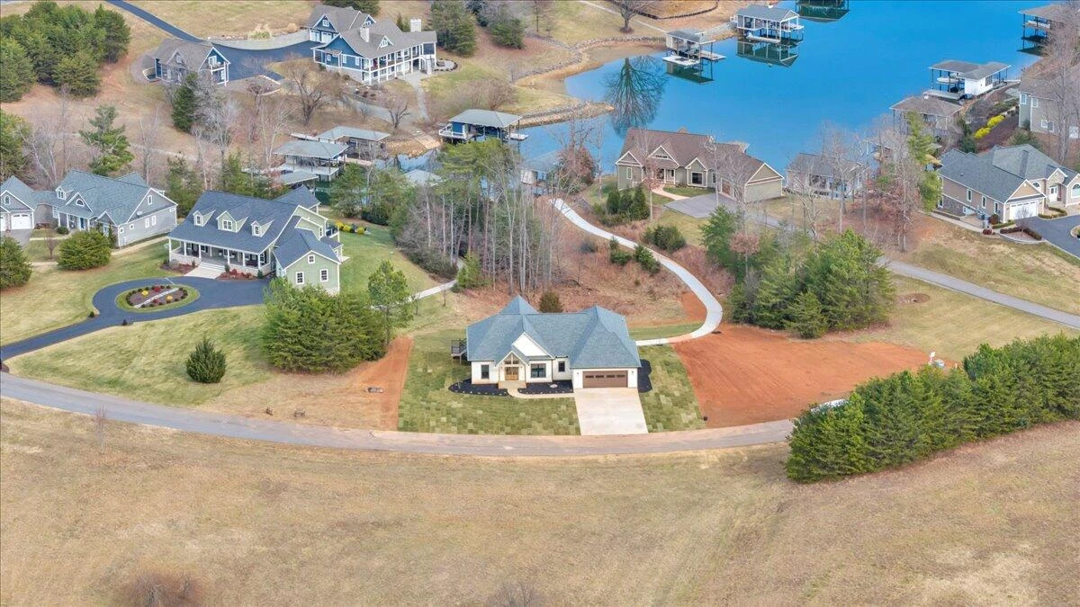 639 Compass Cove CIR - Photo 106