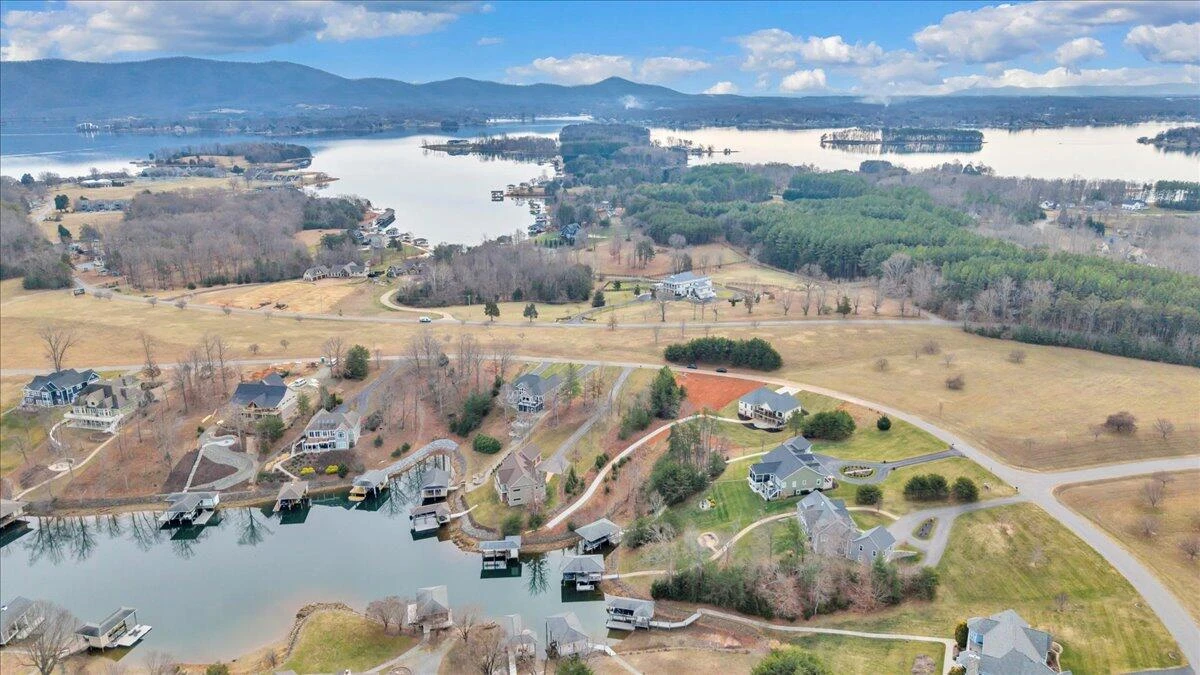 639 Compass Cove CIR - Photo 117
