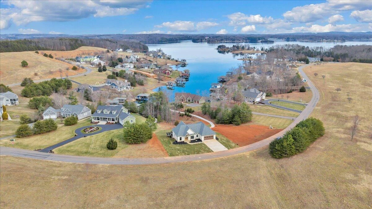 639 Compass Cove CIR - Photo 99