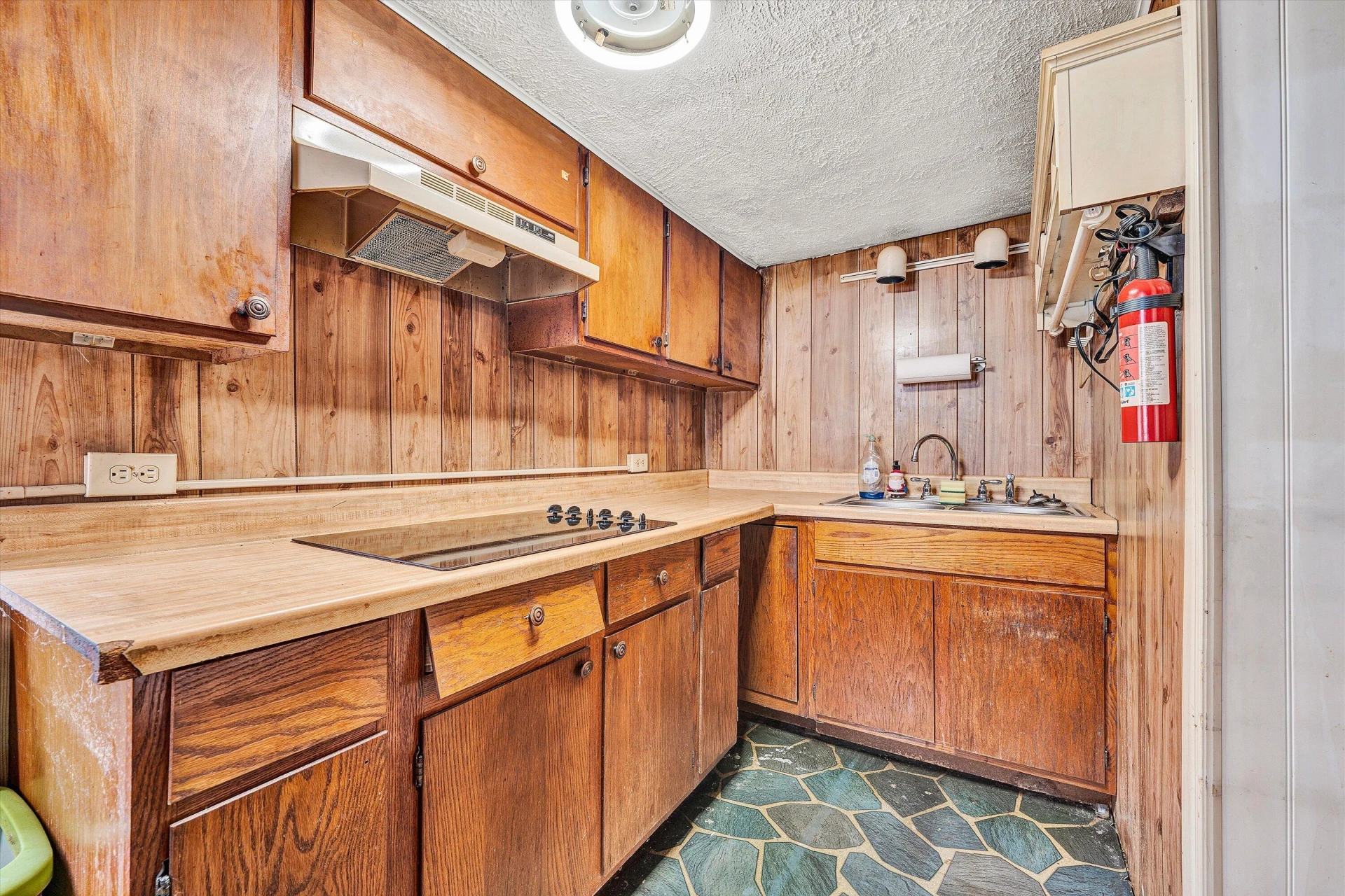 3147 Garden City BLVD - Photo 2