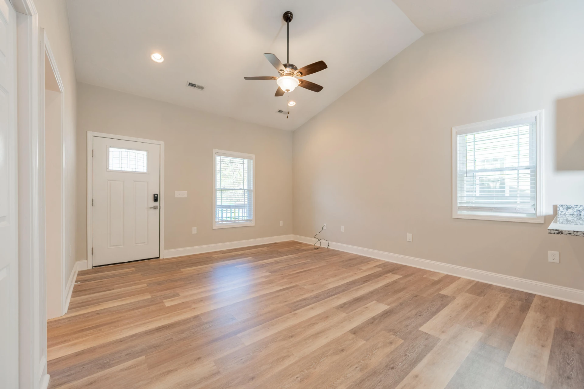 1443 Varnell AVE - Photo 10