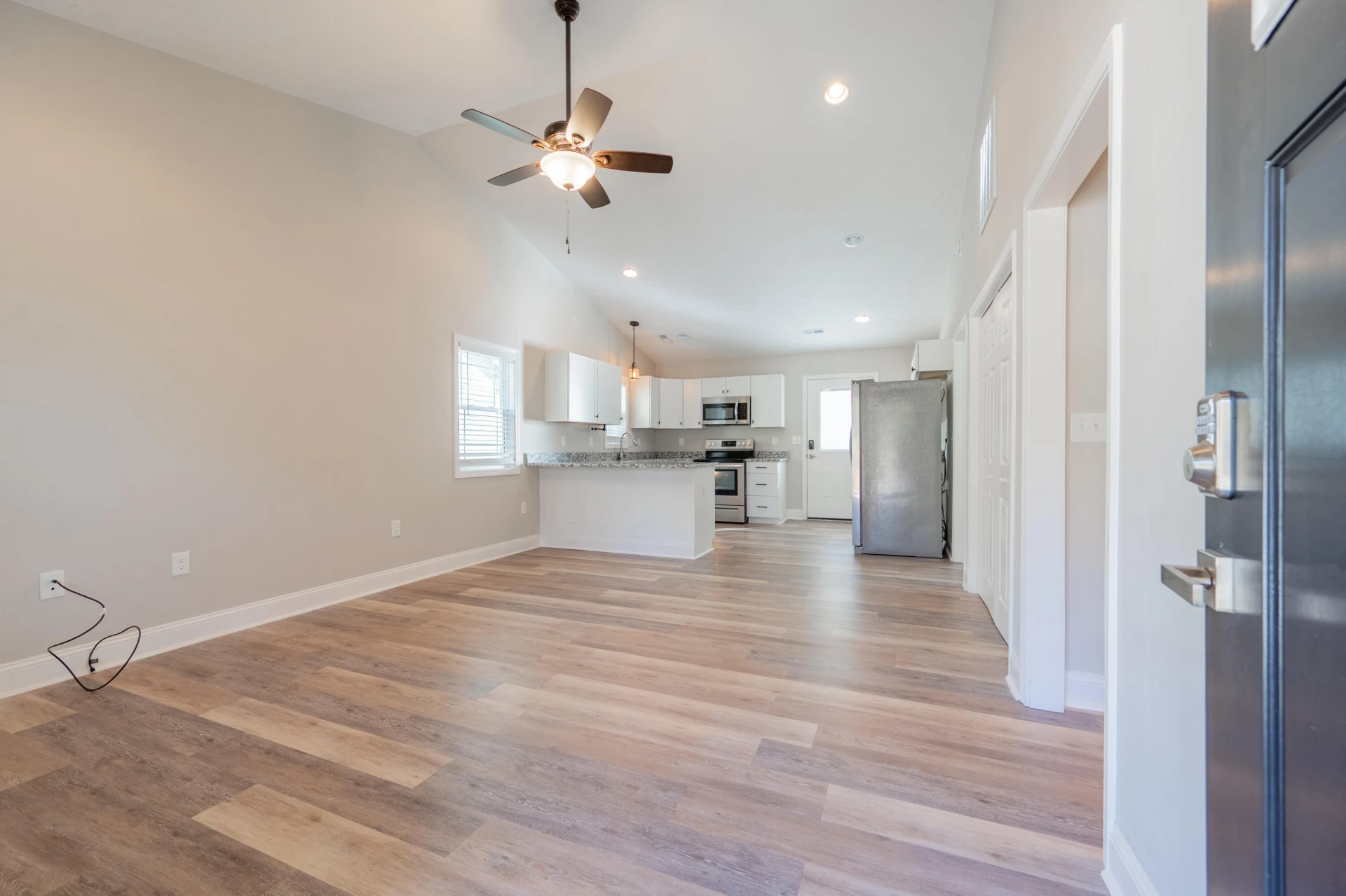 1443 Varnell AVE - Photo 7
