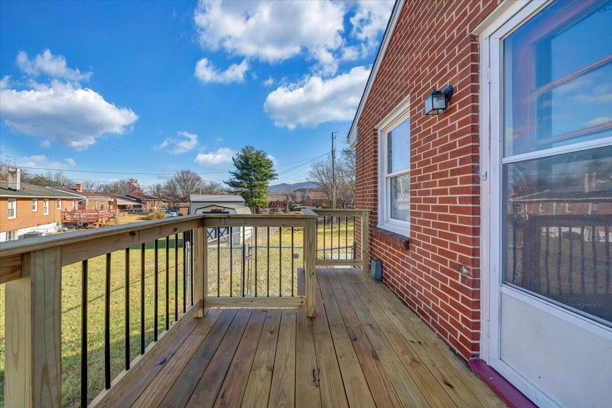 5001 Hazelridge RD - Photo 25