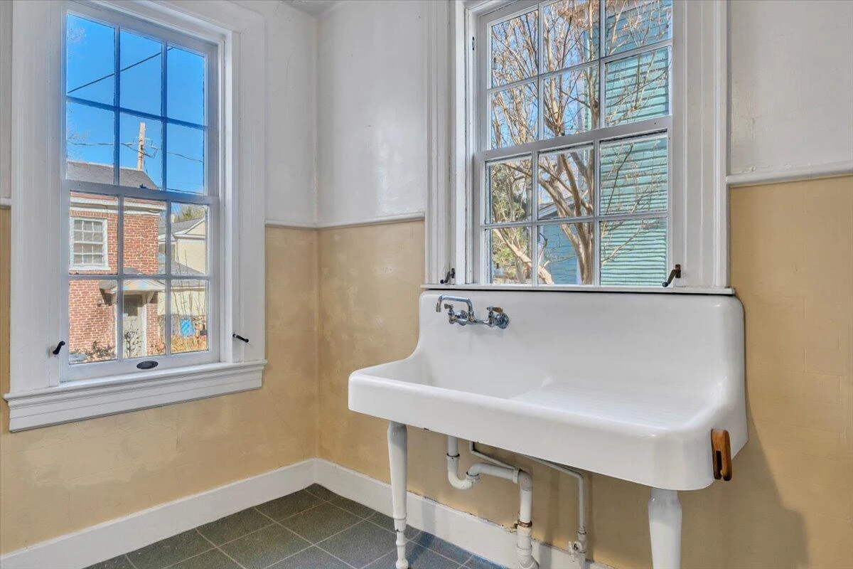 415 Allison AVE - Photo 27