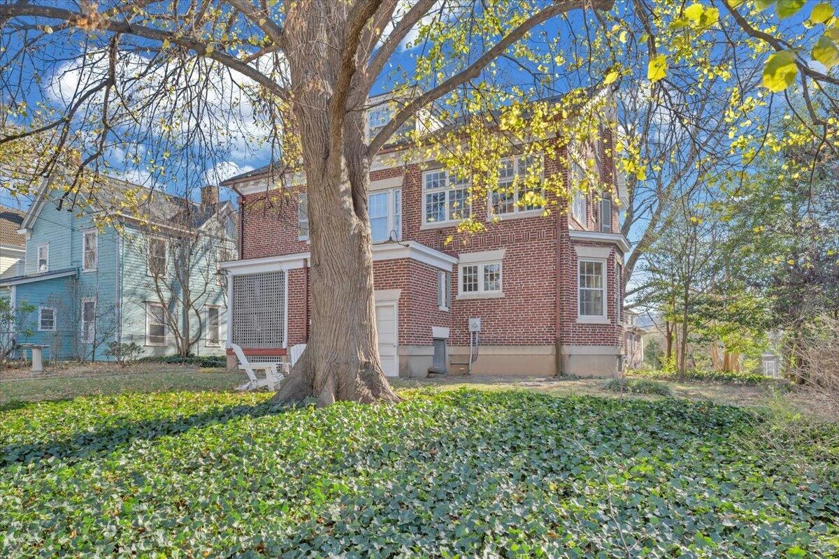 415 Allison AVE - Photo 90