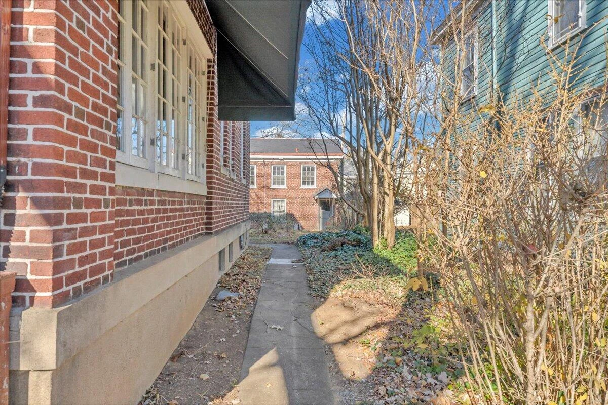 415 Allison AVE - Photo 92