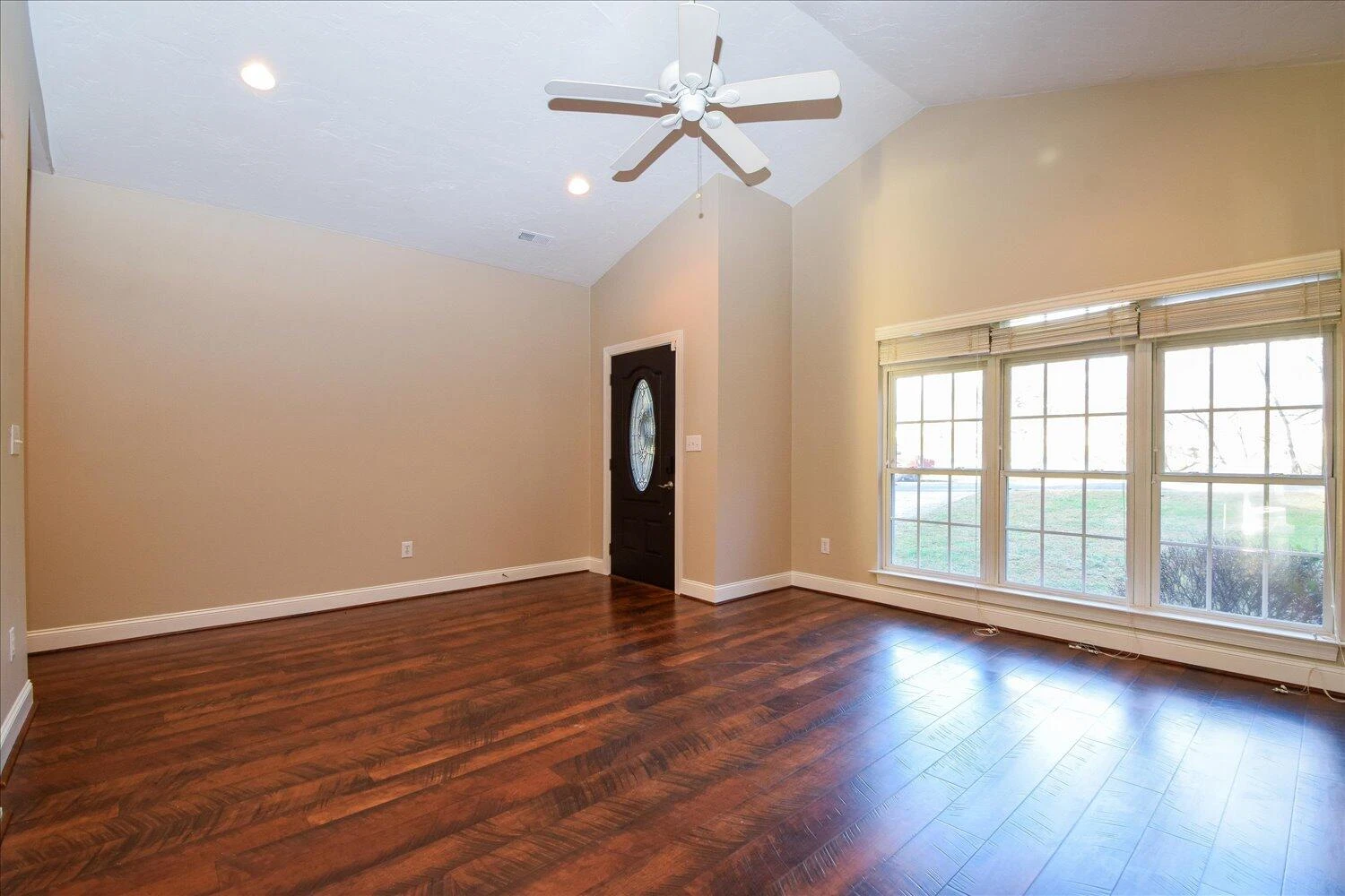2271 Countryside RD - Photo 2