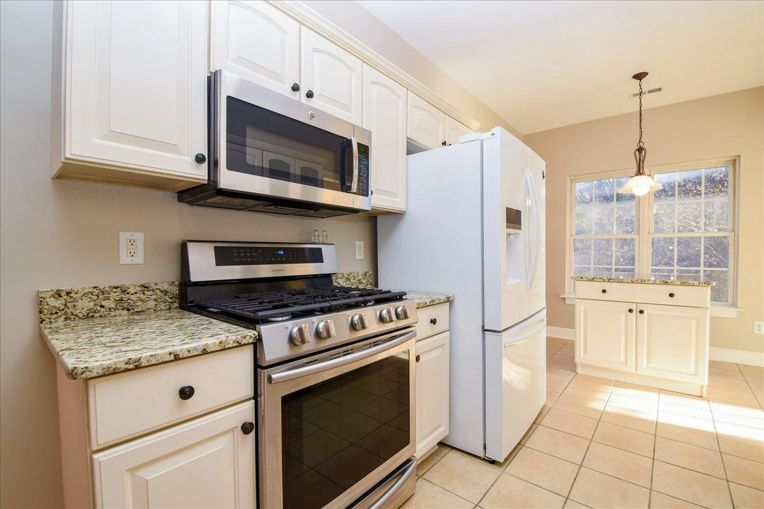 2271 Countryside RD - Photo 8