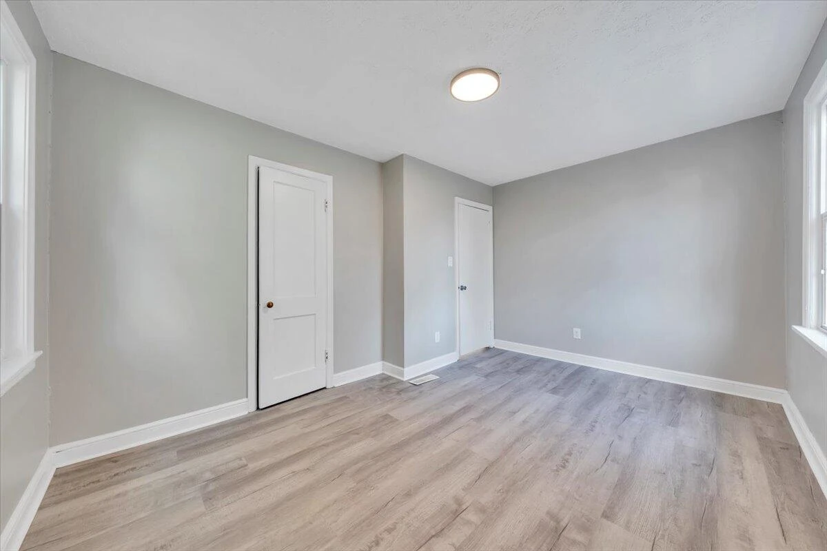 2218 Larchwood ST - Photo 15