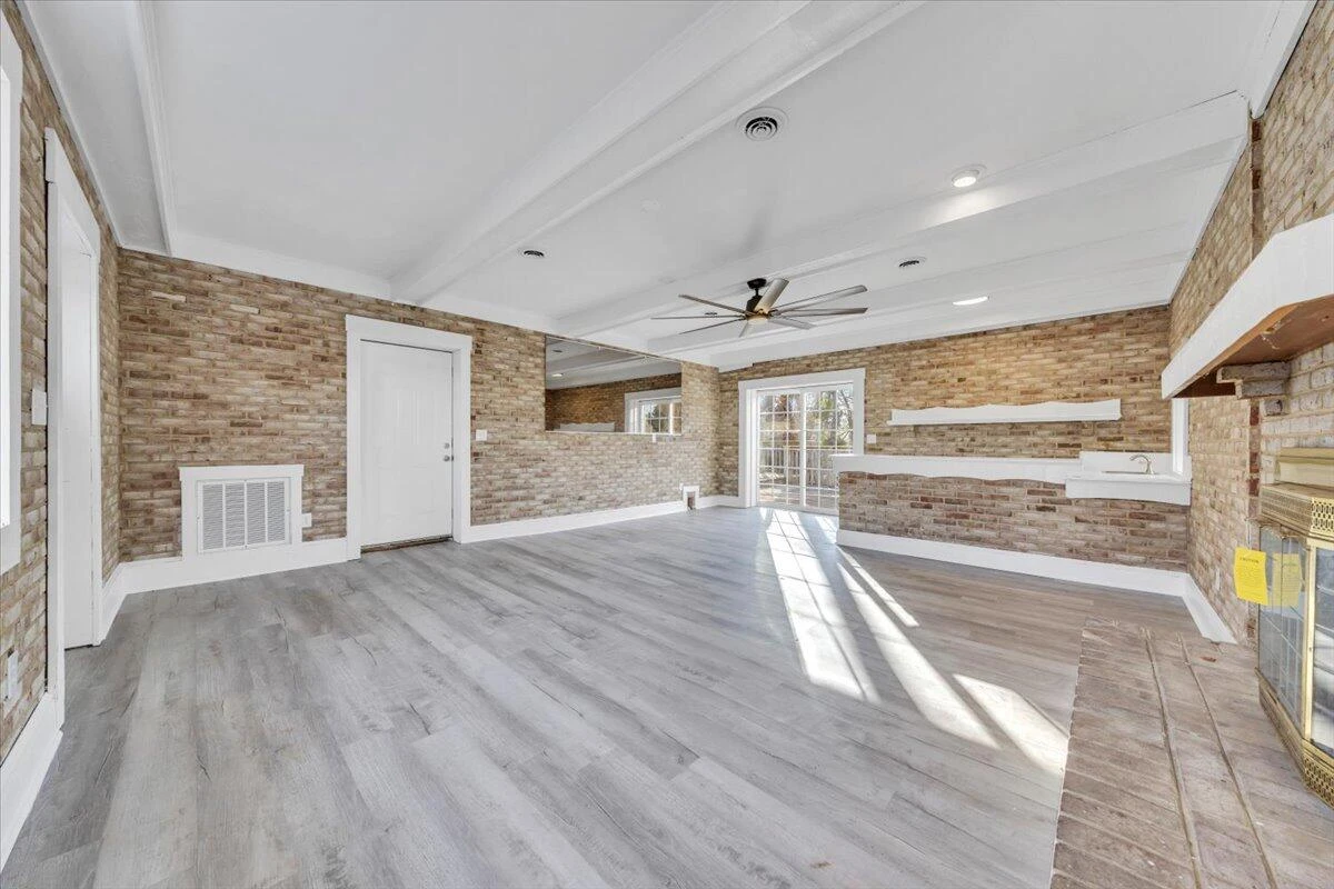 2218 Larchwood ST - Photo 27