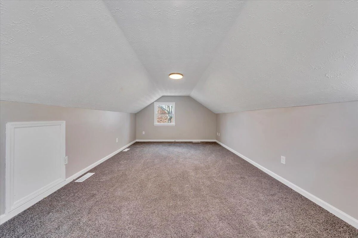 2218 Larchwood ST - Photo 31