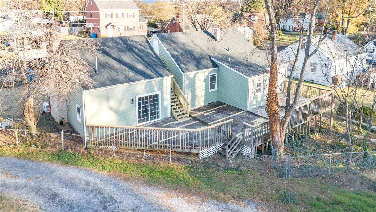 2218 Larchwood ST - Photo 35