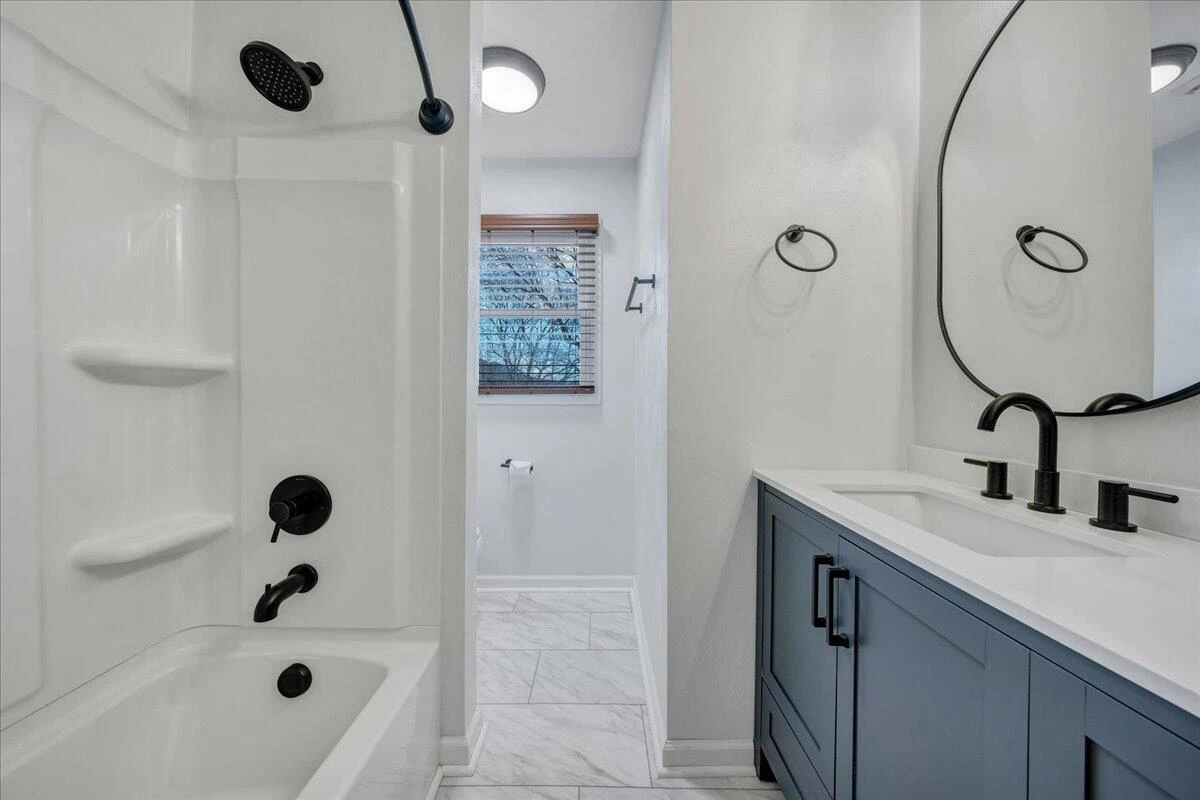 222 Oakwood RD - Photo 13