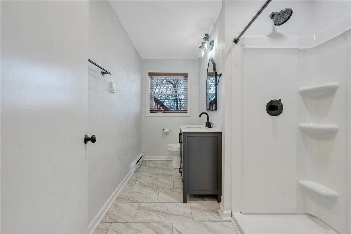 222 Oakwood RD - Photo 21