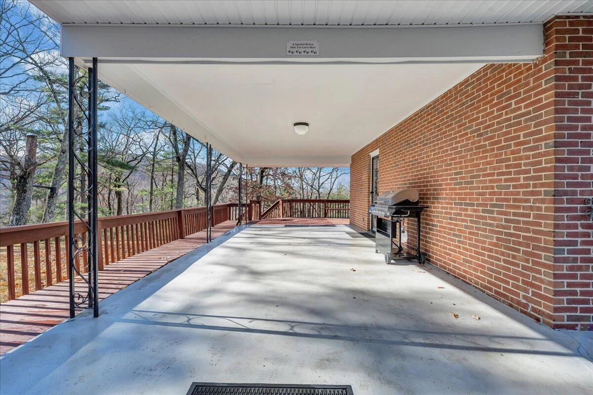 222 Oakwood RD - Photo 26