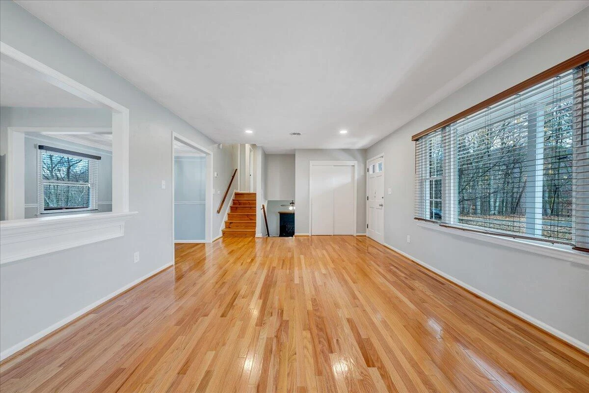 222 Oakwood RD - Photo 6
