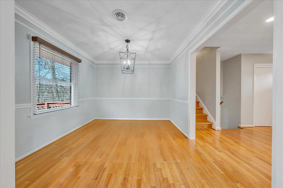 222 Oakwood RD - Photo 8
