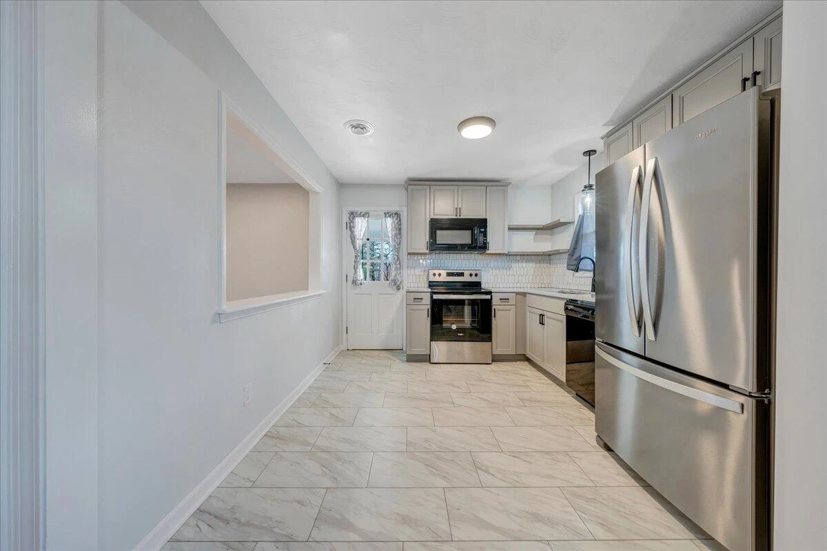 222 Oakwood RD - Photo 9