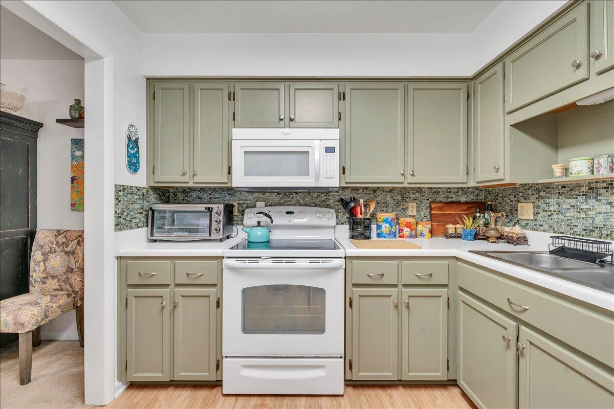 2110 Stephenson AVE #6 - Photo 11